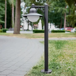 I sort - lys på Yarai-stien