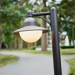 I sort - lys på Yarai-stien