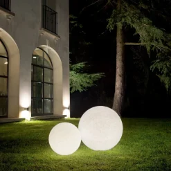 Ideal Lux Doris lampe med jordspyd, hvid, plast, Ø 78 cm