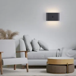 JUST LIGHT. LED-batteridrevet væglampe Ziddy sort Sensor 3.000K