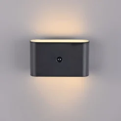 JUST LIGHT. LED-batteridrevet væglampe Ziddy sort Sensor 3.000K