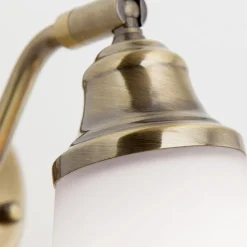 Klassisk TILDA væglampe med justerbart hoved