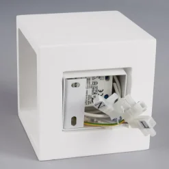 Kubusformet LED-væglampe Marita lavet af gips