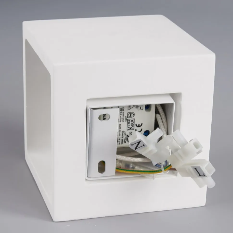 Kubusformet LED-væglampe Marita lavet af gips