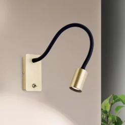 Kurt LED-væglampe, mat messing med fleksibel arm