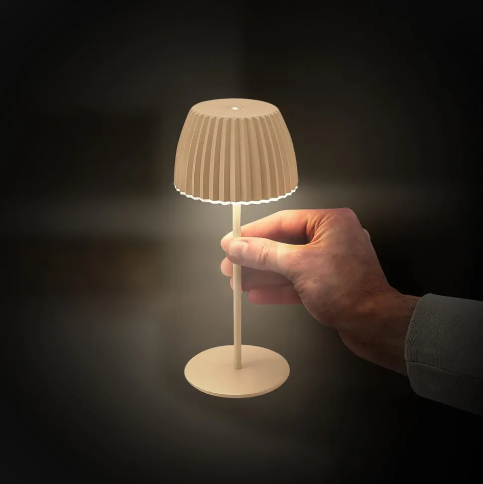 LED-bordlampe med batteri Brilo unplugged Riffle, 20 cm, beige