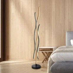 LED-gulvlampe Geronimo, højde 135 cm, sort/trælook