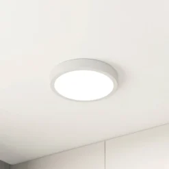 LED-loftslampe Fueva 5 IP44 3000K hvid Ø21cm