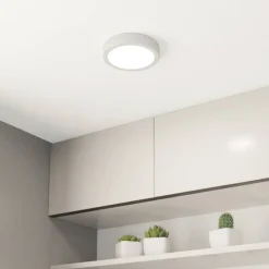 LED-loftslampe Fueva 5 IP44 3000K hvid Ø16cm