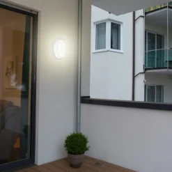 LED-loftslampe Pictor, rund, beskyttelsesklasse IP54