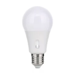 LED-pære E27, 7,3 W, CCT, opal, 806 lm, dæmpbar