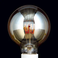 LED-pære E27 G95 4 W ravgul 2.200 K, kan dæmpes