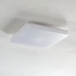 LED-sensorloftlampe Pronto, kantet, 33x33cm