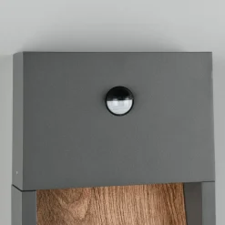 LED-sensor-udendørs LED-væglampe SALMON, trælook, højde 33 cm IP44