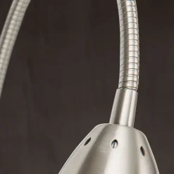 LED-stikkontaktlampe Manvel med kontakt, nikkel