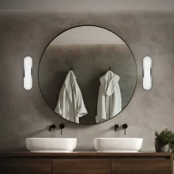 LED-væglampe til badeværelset Pil, kromfarvet, bredde 35 cm, plast