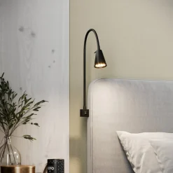 LED-væglampe Tuso, sort, sengemontering, metal