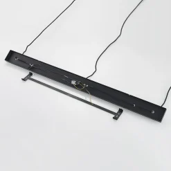 Lindby pendellampe Tarjei, 146 cm lang, sort/guld, metal