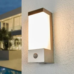 Lindby udendørs LED-væglampe Severina, 25 cm, sensor, stål