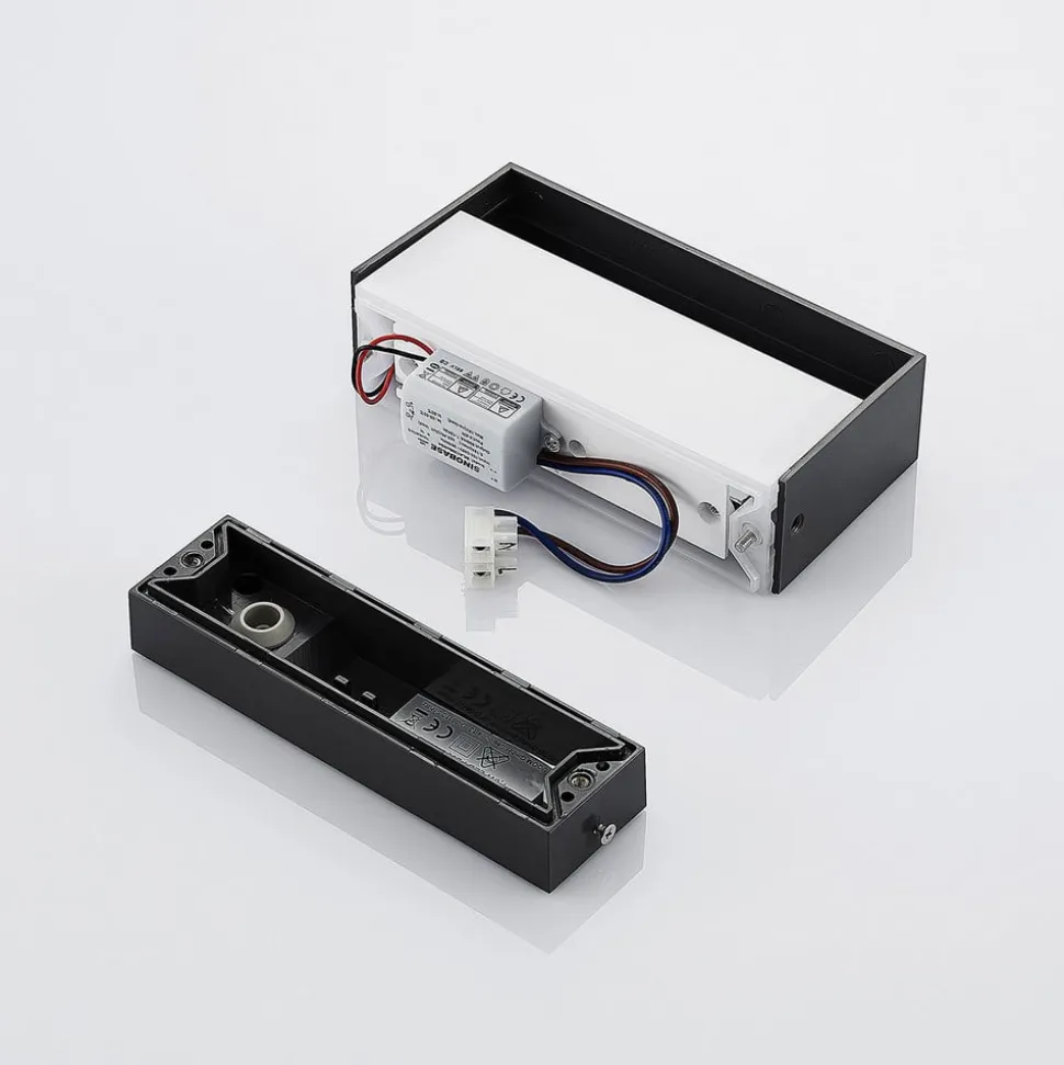 Lindby udendørs LED-væglampe Nienke, 17 cm, saltvandsresistent, IP65