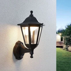 Lindby udendørs LED-væglampe Iavo, sensor, sort, lygte