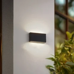 Lindby udendørs LED-væglampe Jarte, sort, metal, 17 cm, IP54