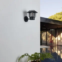 Lindby udendørs væglampe Belmiro, jern, 23,5 cm, E27, sort