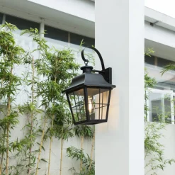 Lindby udendørs væglampe Mertollio, højde 47 cm, sort, glas