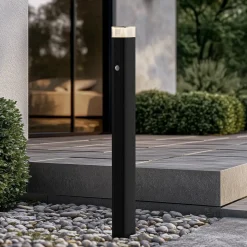 Lindby vejlampe Halvar, 80 cm, sort, IP65, GU10, sensor