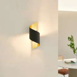 Lindby væglampe Desirio, sort/guld, 24 cm, metal