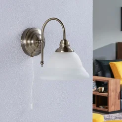 Lindby væglampe Hanna, 18 m, antik messing, metal, glas