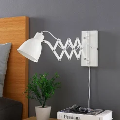 Lindby væglampe Merle, højde 22 cm, hvid, udtrækkelig