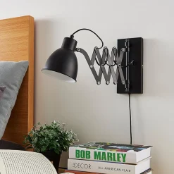 Lindby væglampe Merle, sort, 60 cm, læselampe, udtrækkelig