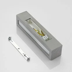 Lindby væglampe Nellie, grå, beton, 35,3 cm bred