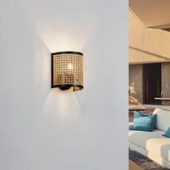 Lindby væglampe Yaelle, 20 cm høj, rattan, sort, E27