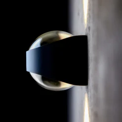 LOOM DESIGN Saga udendørs væglampe op/ned sort