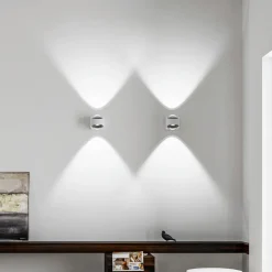 LOOM DESIGN Saga udendørs LED-væglampe op/ned hvid