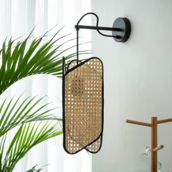 Lucande Bassiola væglampe med bambusskærm