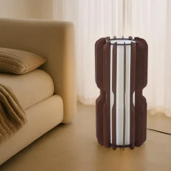 Lucande gulvlampe Juneta, 75 cm, brun, træ, tekstil