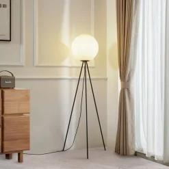 Lucande gulvlampe Kestralia, hvid, glas, Ø 35 cm, E27