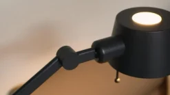 Lucande gulvlampe Silka, højde 216 cm, sort, metal