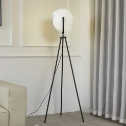 Lucande Helva gulvlampe, 150 cm, hvid/sort, drejelig