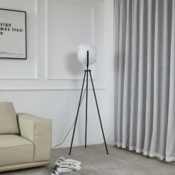 Lucande Helva gulvlampe, 150 cm, hvid/sort, drejelig