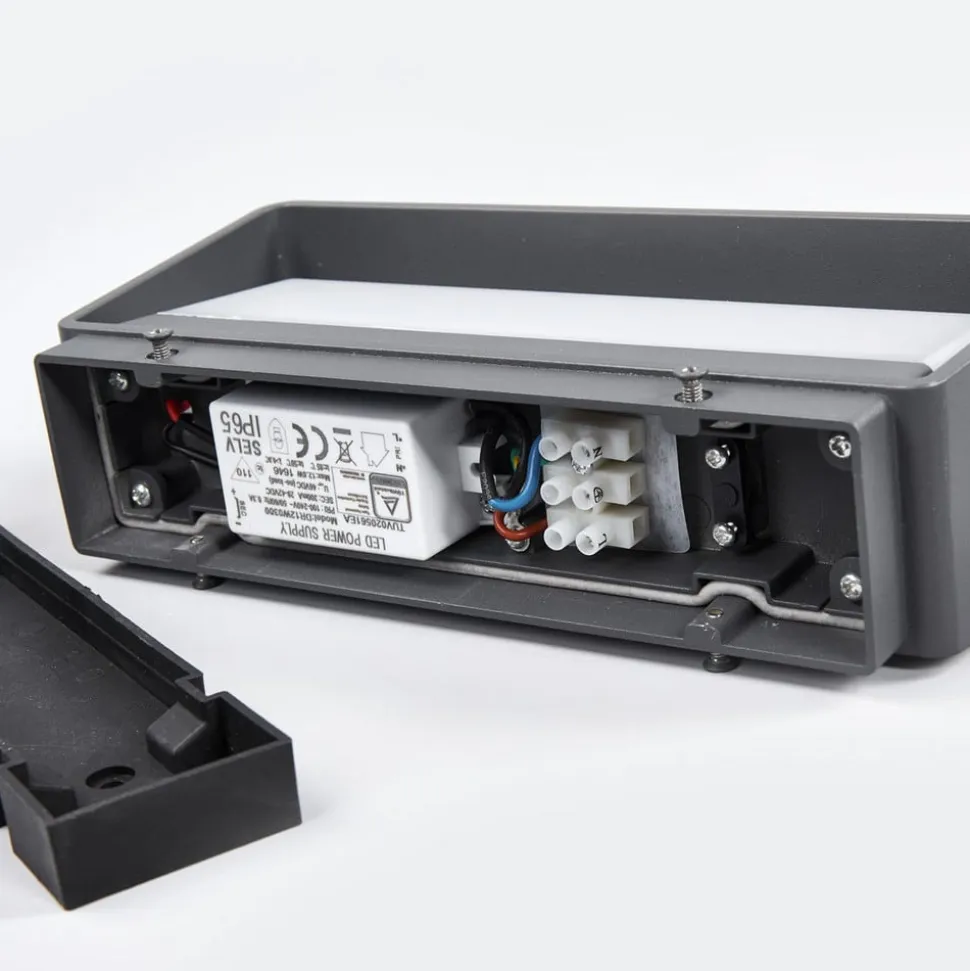 Lucande LED udendørs væglampe Midvig, mørkegrå, kantet, IP65