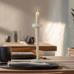 Lucande LED-batteridrevet lysestage Lea, vase, beige, 28 cm