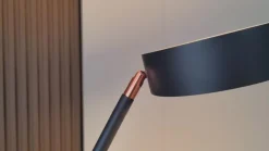 Lucande LED-buelampe Boga, sort, metal, dæmpbar