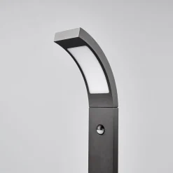 Lucande LED-gadelampe Juvia, 100 cm, bevægelsessensor, IP54