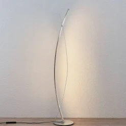 Lucande LED-gulvlampe Marija, sølv, dæmpbar, 140 cm