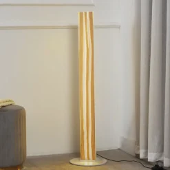 Lucande LED-gulvlampe Silja, 101 cm, træ, resin, 3000K