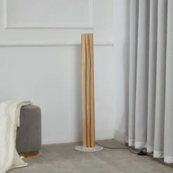 Lucande LED-gulvlampe Silja, 101 cm, træ, resin, 3000K